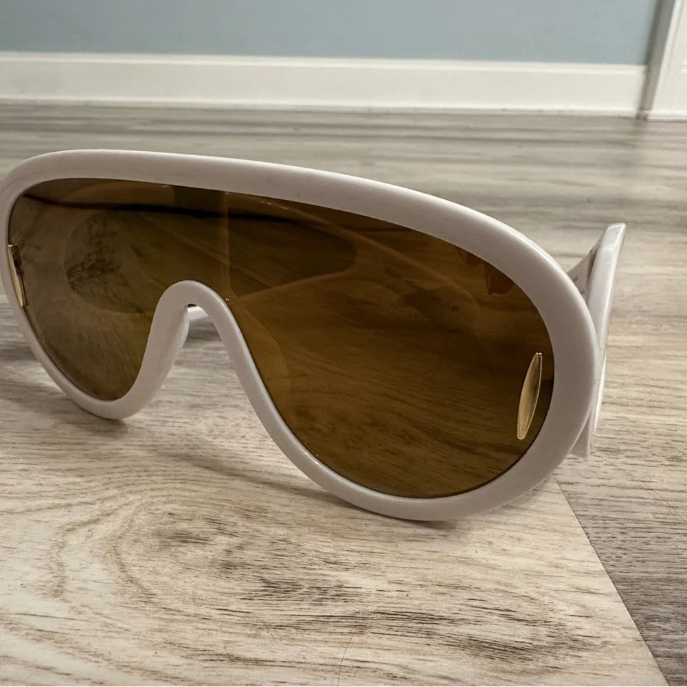 White Y2K Futuristic Oversized Shield Sunglasses Gold Lens